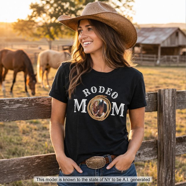 Camiseta Foto de Mamá de Rodeo (Subido por el creador)