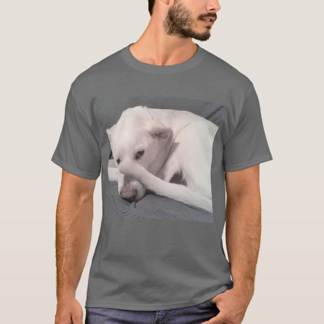 Camiseta Foto de perro blanco con la cara cubierta de cola  (Anverso)