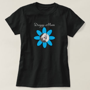 Camiseta Foto de perro lindo en la Mamá de las flores azule