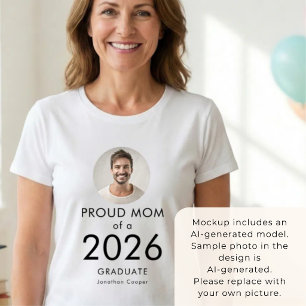 Camiseta Foto de Texto en Negrita Orgullosa Mamá de Graduad