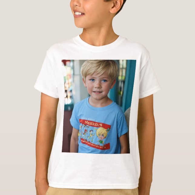 Camiseta foto de un niño de 6 años, rubio, malvado, ofensiv (Anverso)