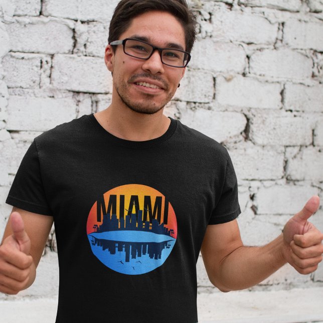 Camiseta Foto del perfil urbano de Miami Florida (Miami Florida Cityscape Skyline Photo T-Shirt)