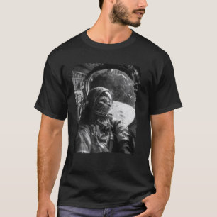Camiseta Foto divertida de gato astronauta en la ventana de