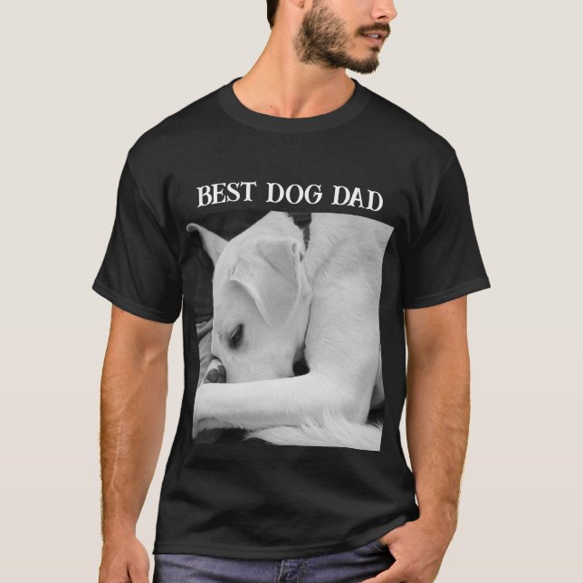 Camiseta Foto en blanco y negro de un perro lindo descansan (Anverso)