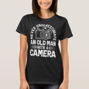 Camiseta Fotografía de hombres - Nunca Subestimes A Un Viej