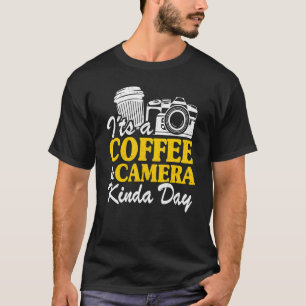 Camiseta Fotografía de un día de café y cámara