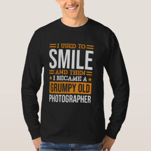 Camiseta Fotógrafo que usaba para sonreír diseño para la fo