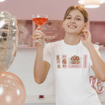 Camiseta Fotos de Collage Friend | Regalo de cumpleaños fel<br><div class="desc">Fotos de Collage Friend | Feliz regalo de cumpleaños.Haz especial el cumpleaños de tu amigo con este regalo hecho por el personalizado que incluye un collage de tus momentos favoritos juntos! Este regalo personalizado de cumpleaños con temática rosa está disponible exclusivamente en Zazzle, y es la manera perfecta de mostrarle...</div>