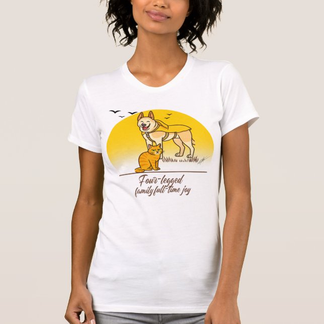 Camiseta Four-legged family, full-time joy (Anverso)