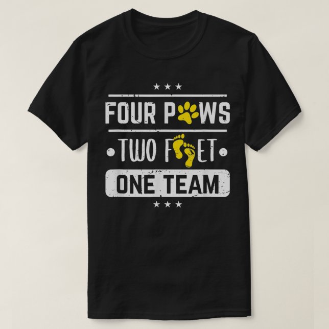 Camiseta Four Paws dos pies un equipo para un perro entrena (Diseño del anverso)