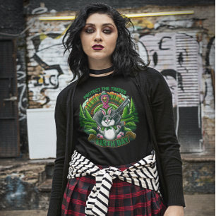 Camiseta Fowl Vs. Fur: La Muerte De Feathery