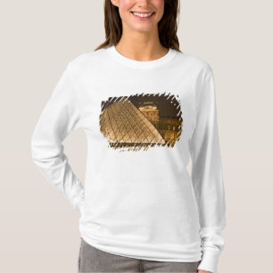 Camiseta Francia, París. El Louvre al anochecer. Crédito 2