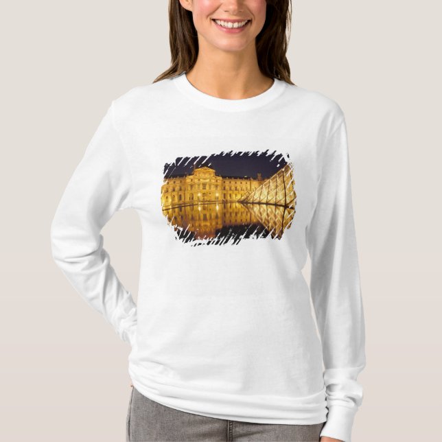 Camiseta Francia, París, Museo del Louvre por la noche. (Anverso)