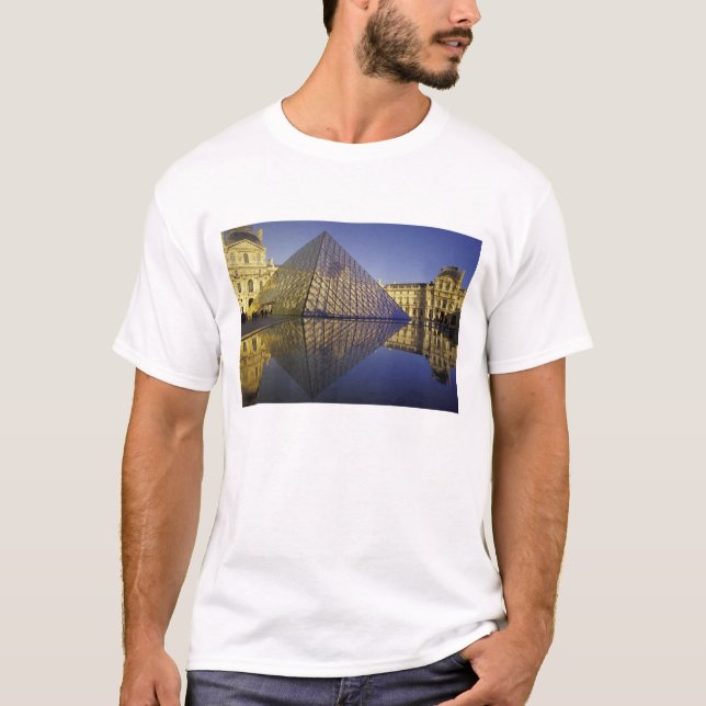 Camiseta FRANCIA, Reflexión de París, Pirámide. El Louvre (Anverso)
