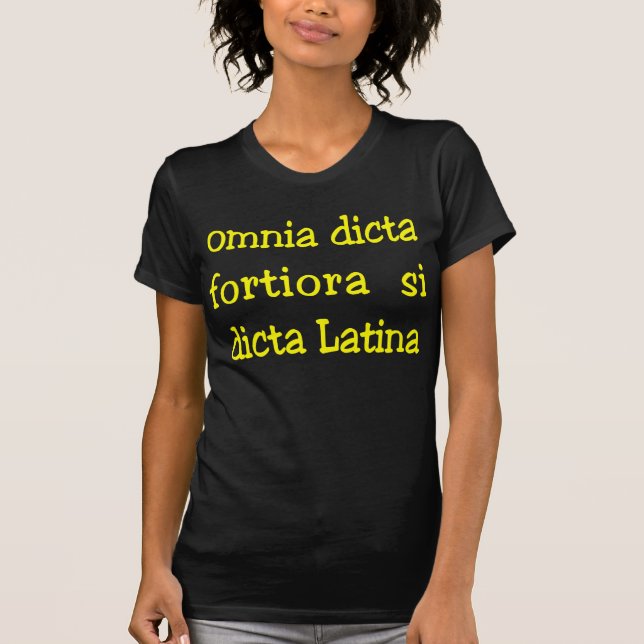 Camiseta Frase latina divertida, lema para la oscuridad (Anverso)