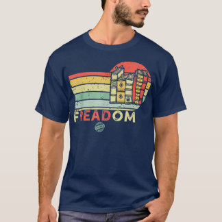Camiseta Freadom Leí Libros Prohibidos Vintage Divertido Bo