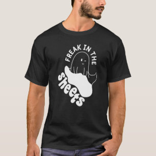 Camiseta Freak In The Sheets Ghost Halloween Outfit Costum