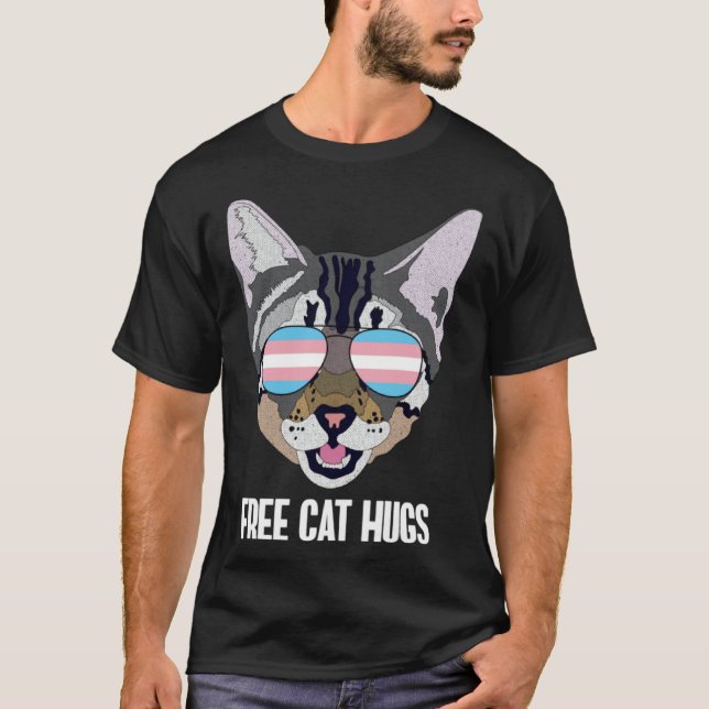 Camiseta Free Cat Hugs  Cat Trans Pride (Anverso)