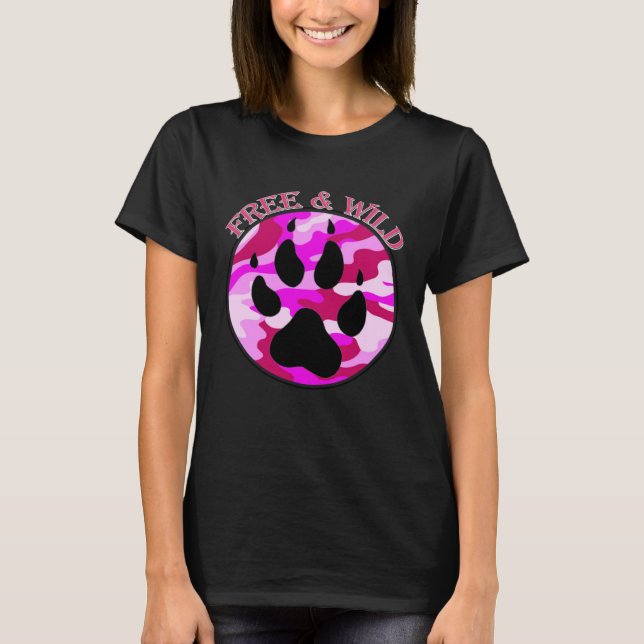 Camiseta Free & Wild pink camo wolf paw by Mortal Designs (Anverso)