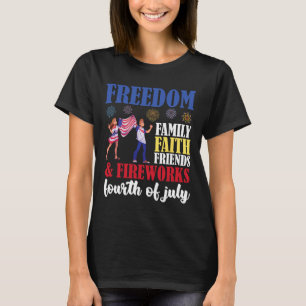Camiseta Freedom Family Faith Friends y amp; Fuegos artific