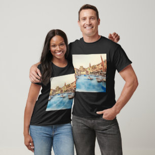 Camiseta Frente Al Agua Y Barcos En El Puerto, Italiano