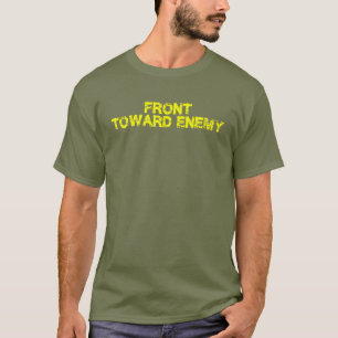 Camiseta Frente al enemigo gracioso militar