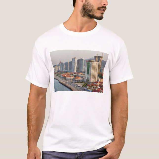 Camiseta Frente marítimo con la silueta de la ciudad de Yan (Anverso)