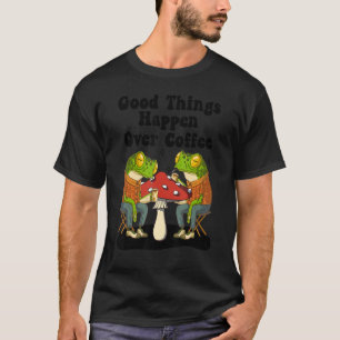 Camiseta Frog Drinking Coffee on Mushroom Saying Coffee