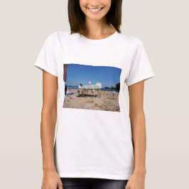 Camiseta Fubby's die op het strand een pizza stelen.