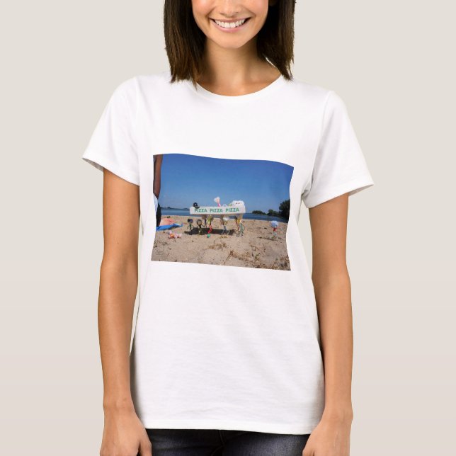 Camiseta Fubby's die op het strand een pizza stelen. (Anverso)