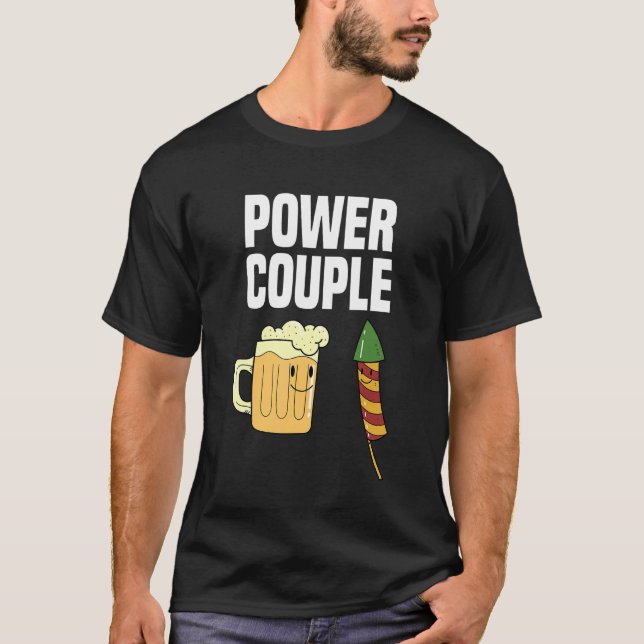 Camiseta Fuego De Pareja De Poder 4 De Julio Hombres Patrió (Anverso)