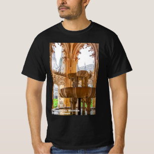 Camiseta Fuente gótica y claustro. Monasterio de Batalha