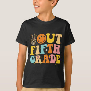 Camiseta Fuera Quinto Grado Retro Groovy Feliz Día De Coleg