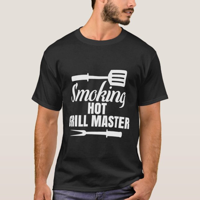 Camiseta Fumar El Grill Caliente Maestro Bbq Rey Reina Del  (Anverso)