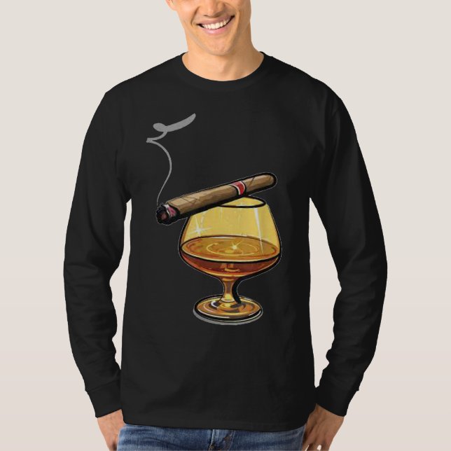 Camiseta Fumas cigarrillos bebe whisky y sabe cosas (Anverso)