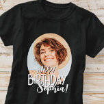 Camiseta Fun Personalizado moderno de Guay Fun Photo Birthd<br><div class="desc">El diseño es moderno y sencillo. Añade una foto personalizado de la celebración de cumpleaños y agrega su nombre,  agrega un mensaje personalizado</div>