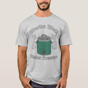 Camiseta Funciona bien bajo presión con arte de cocina lent