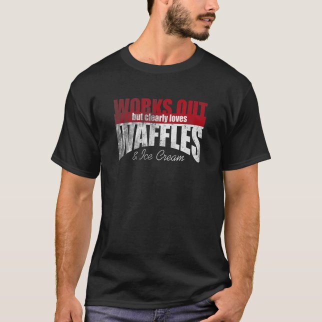 Camiseta Funciona Pero Ama Claramente Los Waffles Y El Hela (Anverso)