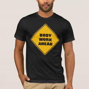 Camiseta Fundido cuerpo amarillo trabajar por delante de la
