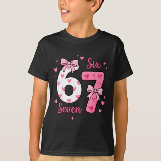Camiseta Funny 67 Cute Six Seven Meme Nk Hearts Bow Valenti (Anverso)