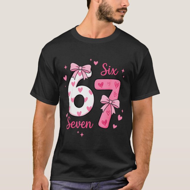 Camiseta Funny 67 Cute Six Seven Meme Nk Hearts Bow Valenti (Anverso)