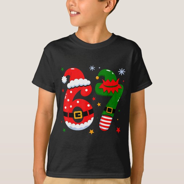 Camiseta Funny 6 7 Six Seven Meme Christmas Santa Elf Coupl (Anverso)