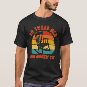 Camiseta Funny 80Th Birthday T Retro 80 Year Old And Rockin