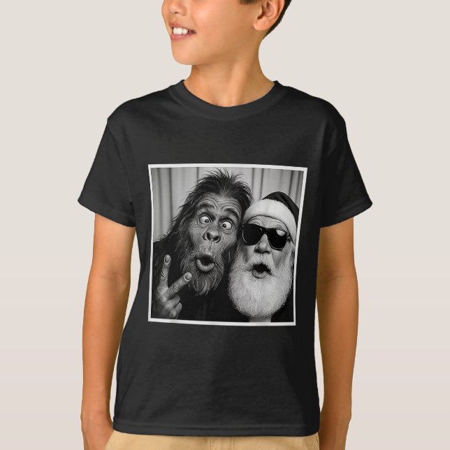 Camiseta Funny Bigfoot Photobooth With Santa Christmas Xmas (Anverso)