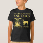 Camiseta Funny Bulldog I Like Motorcycles And Dogs<br><div class="desc">Are you a lover of dogs? Then this is the perfect design. Especially if you are a dog or pet lover,  dog mom,  dog dad,  animal rescuer of animal rights advocate. This canine lover design makes a great birthday,  thanksgiving,  or couple anniversary.</div>