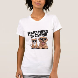 Camiseta Funny Cat & Dog T-Shirt – “Partners in Crime” 