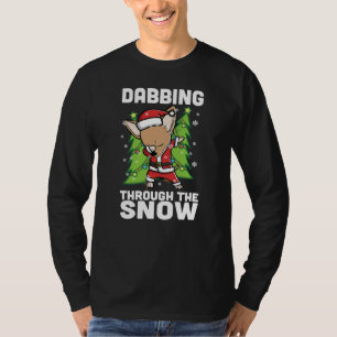 Camiseta Funny Chihuahua Dabbing Through The Snow Dab Chris