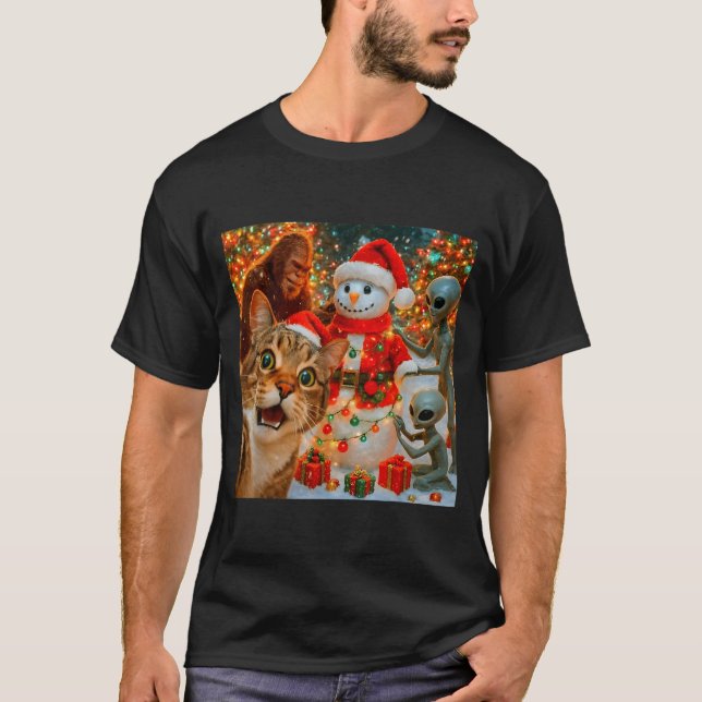 Camiseta Funny Christmas Cat Selfie With Bigfoot Alien &amp (Anverso)