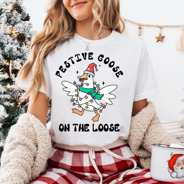 Camiseta Funny Christmas Festive Goose on the Loose (Subido por el creador)