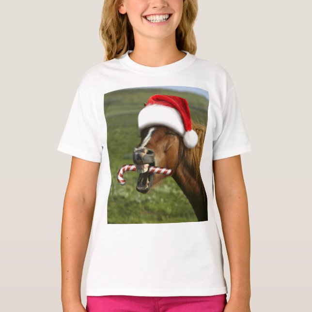 Camiseta Funny Christmas horse with Santa hat smiling (Anverso)